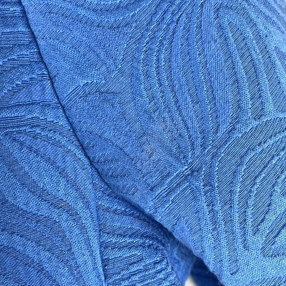 Talbots Blue Floral Embroidered Embossed
Print Blazer - Picture 8 of 8